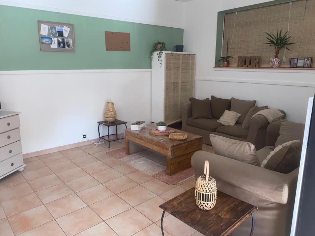 Appartement Velleron-4 Personnes Esterno foto